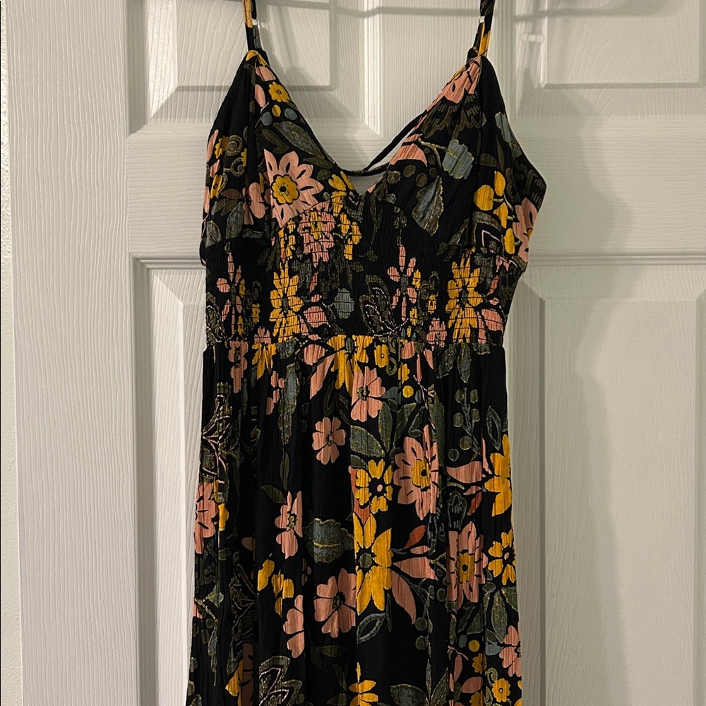 Angie Black Floral Midi Dress - Picture 4 of 6